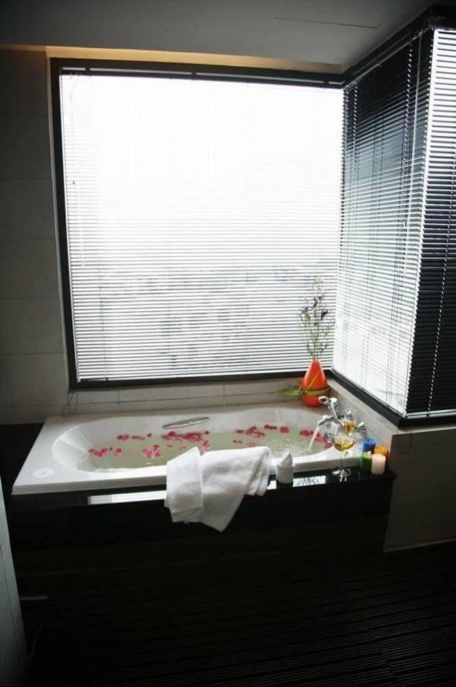 The Sez Hotel Bangsaen Esterno foto
